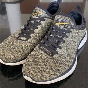 APL TechLoom Pro Sneakers
